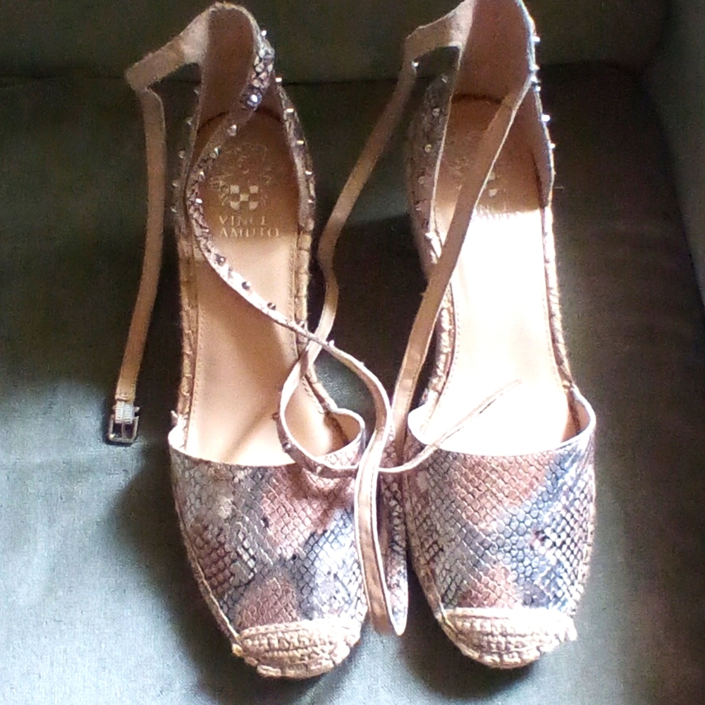 Vince Camuto Bennies Sandal